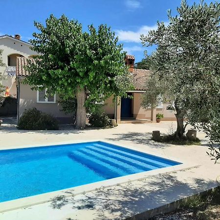 Ferienhaus Aqua Mit Pool Jadreški Extérieur photo