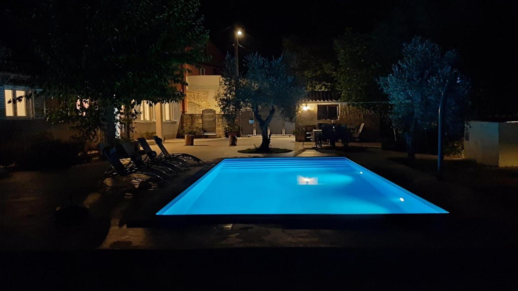 Ferienhaus Aqua Mit Pool Jadreški Extérieur photo