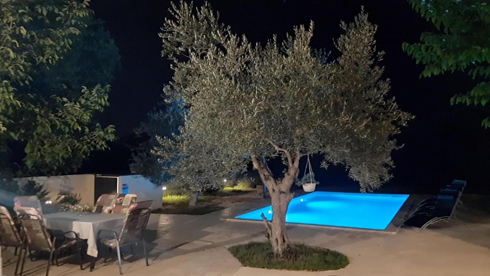 Ferienhaus Aqua Mit Pool Jadreški Extérieur photo